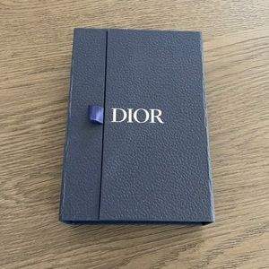 Dior men’s belt box with tissue